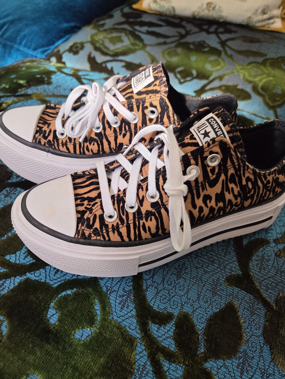 Converse AllStar Lift Double Stack Animal Print Platform, Size 6.5M, 8.5W - Picture 3 of 6